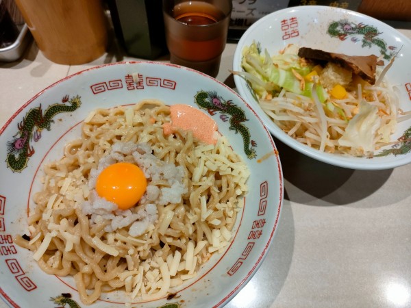 「まぜそば　大盛り」@DEBU SOBA REPUBLIC 北部市場店の写真