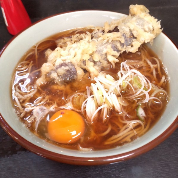 「なす天（￥470）＋生玉子（￥50）」@文殊 両国駅前店の写真