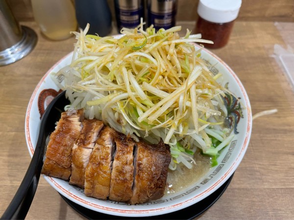 「ラーメン小豚250g」@豚山 大船店の写真