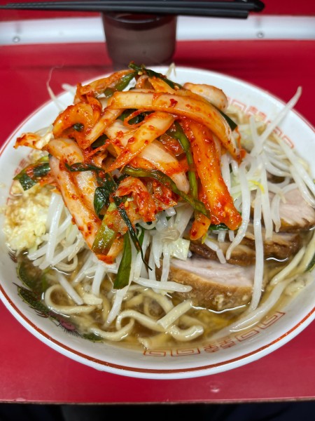 「ラーメン+豚+キムチ」@ラーメン二郎 湘南藤沢店の写真
