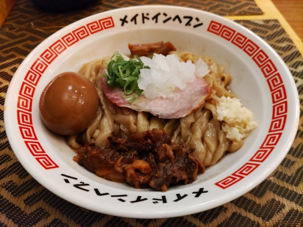 「もち小麦油そば・大盛+味玉+にんにく」@メイドインヘブンの写真