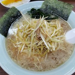 令5·5·27ネギラーメン700円+サービスライス
