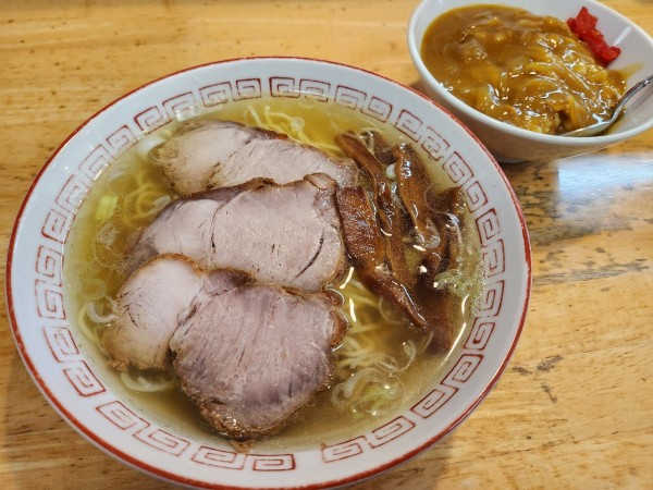 「中華そば中 チャーシュー 半カレー」@中華そば さとうの写真