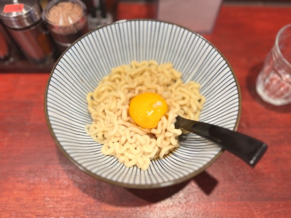 「麺×卵黄【釜玉】480円」@麺爺あぶら 馬場下店の写真