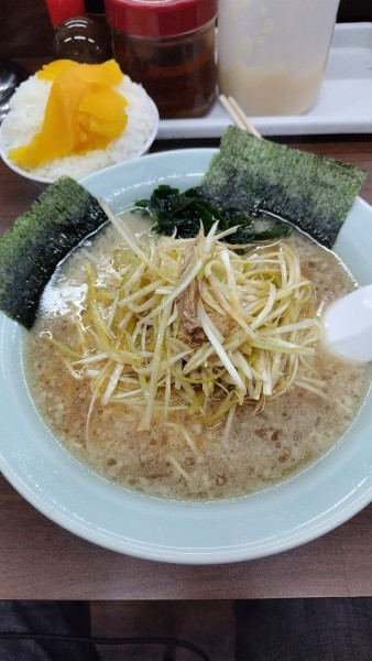 「令5·5·27ネギラーメン700円+サービスライス」@ラーメンショップ 春日井店の写真