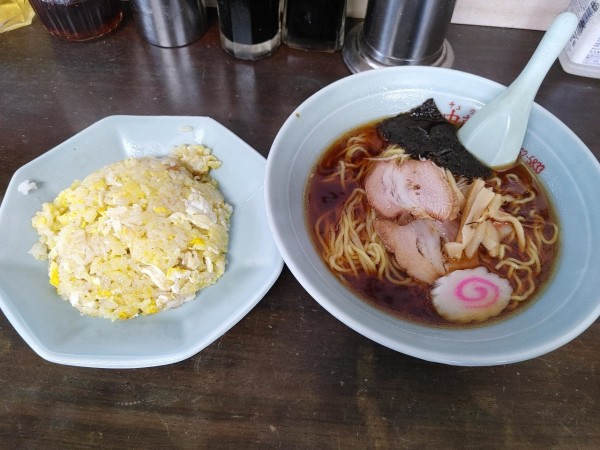 「ラーメン玉子チャーハンセット650円」@中華一番の写真