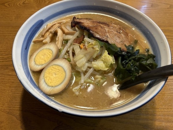 「「鈴乃屋」野菜醤油ラーメン」@鈴乃屋の写真