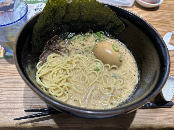 「特製ラーメン　黒」@博多 龍ノ髭の写真