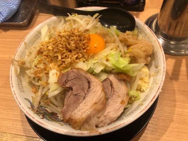 「汁無し小」@豚山 武蔵小杉店の写真