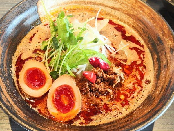 「烈炎担々麺＋香味たまご」@四川麺条香氣の写真