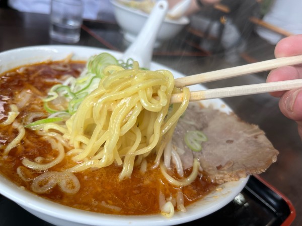 「本日のラーメン1000円  海老しお坦々麺」@北海とんこつら～めん純輝 八千代店の写真