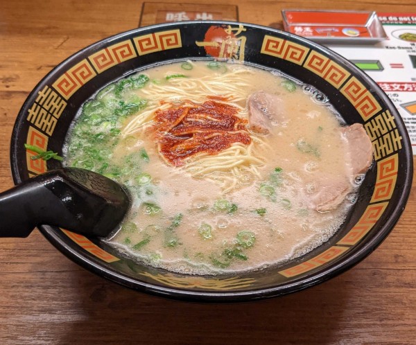 「ラーメン + 替え玉」@一蘭 西新宿店の写真