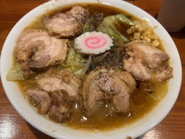 「［限定］タンメンBLACKチャーシュー増し」@麺屋 真心の写真