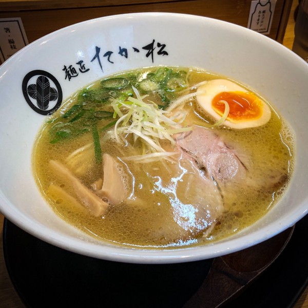「煮干し香るらぁめん」@麺匠たか松 本店の写真