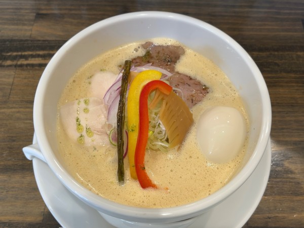 「味玉白湯 醤油」@麺や 志道の写真