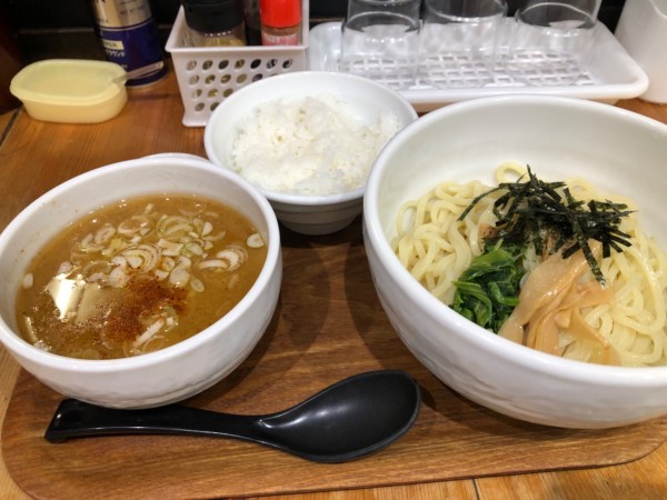 「あごだし豚骨　つけそば　ライス」@つけそば 幸喜の写真