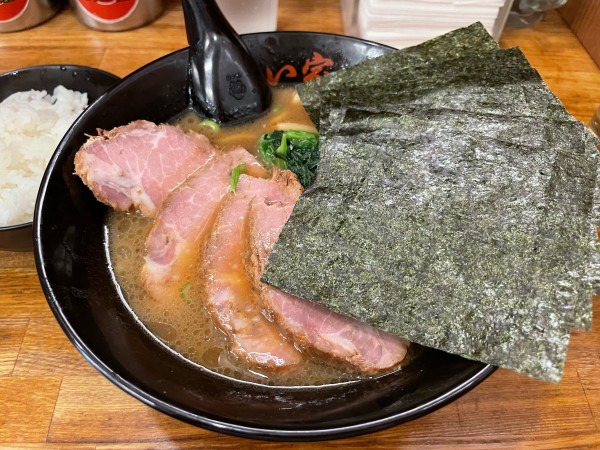 「チャーシュー麺 + のり + 半ライス」@せい家 三鷹店の写真