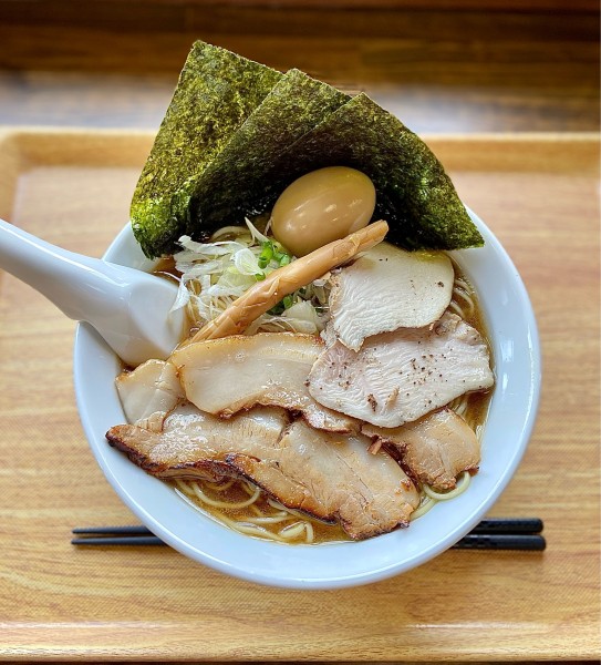 「特選中華そば」@中華そば あたりの写真