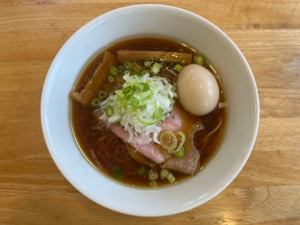 「トリュフ香る味玉鶏そば」@サクラ ソバストアの写真