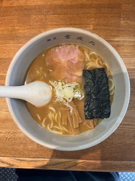 「らーめん」@麺屋吉左右の写真