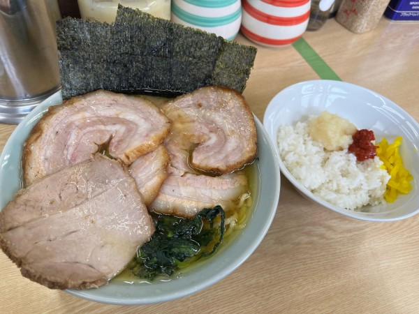 「ラーメン¥800+特製チャーシュー¥350 半ライス¥100」@近藤家 川崎店の写真