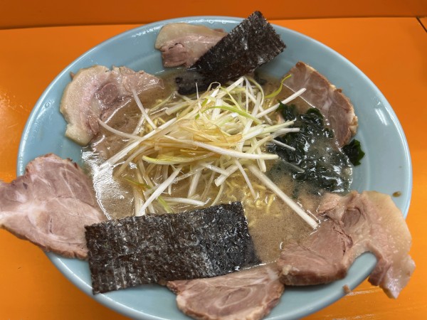 「中盛ネギチャーシューメン　800円」@ラーメンショップYAMANAKA 福生店の写真