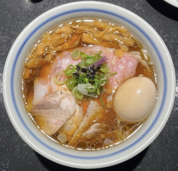 「supreme特製ラーメン」@駄目な隣人 新宿店の写真