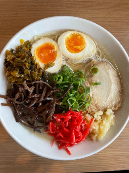 「玉子　博多とんこつ」@博多ラーメン 駿蔵 好間店の写真