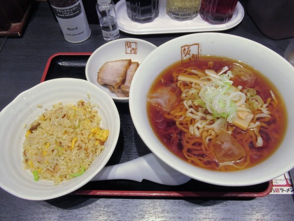 「和風冷やしラーメン（860円）＋半チャーハン（360円）」@喜多方ラーメン 坂内 調布店の写真