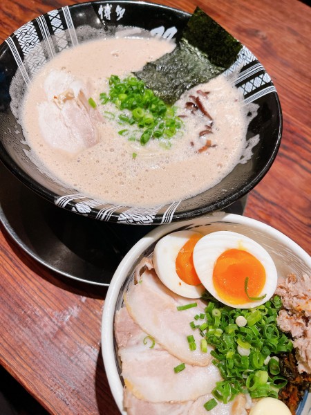 「ランチＢセット」@博多一双 博多駅東本店の写真