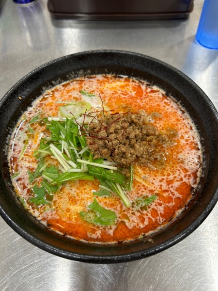 「灼熱の担々麺(中級編)850円」@三陽楼の写真