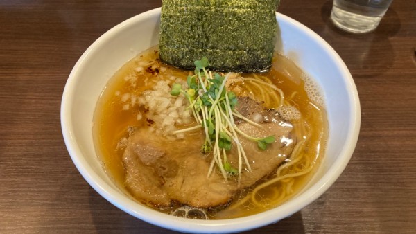 「端麗煮干し醤油そば」@自家製麺 まかないへきるの写真