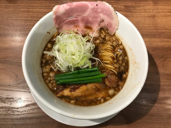 「これこれ（黒しょうゆ）　880円」@らーめんこれこれの写真