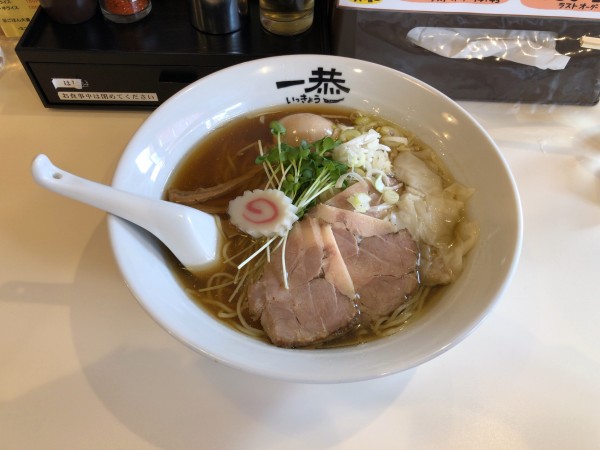 「ラーメン中」@にぼしラーメン一恭の写真