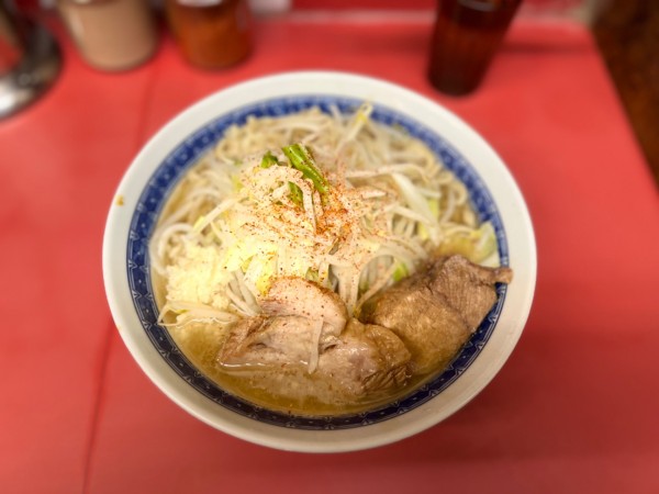 「小ラーメン(麺半分.ニンニク少し) 850円」@ラーメン二郎 桜台駅前店の写真