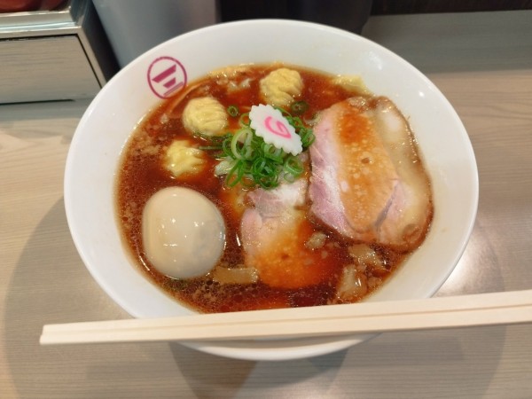 「特中華そば」@横浜中華そば 維新商店の写真