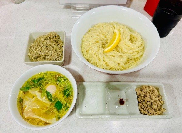 「【限定】特製平打ち手揉み麺の昆布水貝出汁つけ麺【1750円】」@ラーメン星印の写真