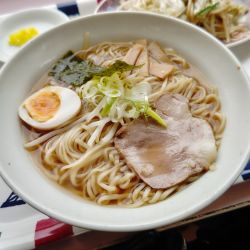 Ｃセット９００円ラーメン、野菜炒め．ライス