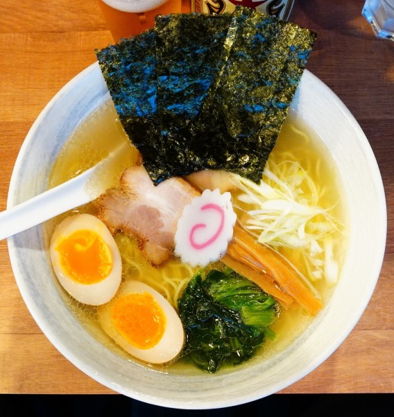 「徳・塩そば＋中瓶」@泉岳寺 らーめん徳の写真