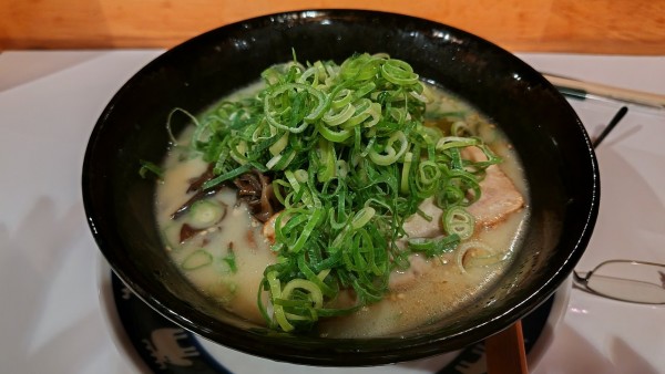 「トンチキ屋台ラーメン　ネギトッピング」@ラーメン屋台 なかみっつぁんの写真