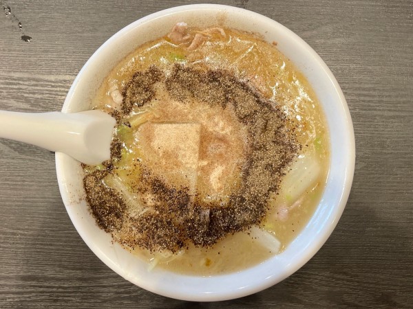 「胡椒湯麺」@萬福飯店 新丸子店の写真