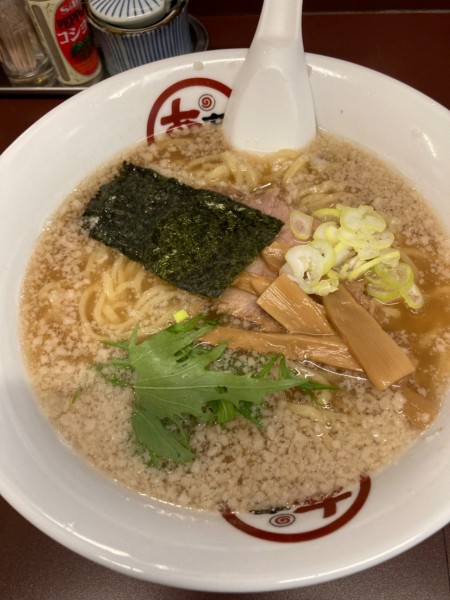 「とんこつ醤油」@支那そば あまちゃんの写真