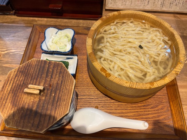 「炭火焼濃厚釜揚げつけ麺(喉黒)・小 1,250円」@炭火焼濃厚中華そば 威風堂道の写真