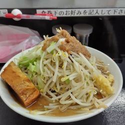 令5·6·1ラーメンヤサイニンニクアブラマシ300g(800円)