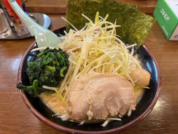 「ネギラーメン　890円」@横浜家系ラーメンとりとんの写真