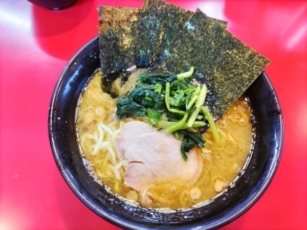 「中盛ラーメン」@家系総本山 ラーメン吉村家の写真