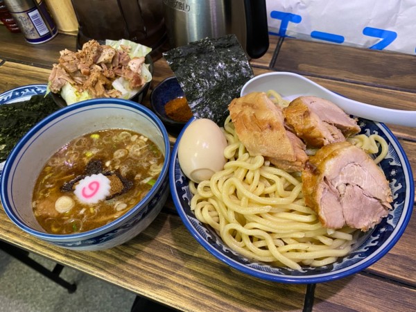 「特製つけそば中＋ちゃーしゅうごはん＋旨辛粉＋のり」@中華そば わた井の写真