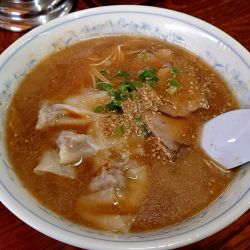 ワンタン麺