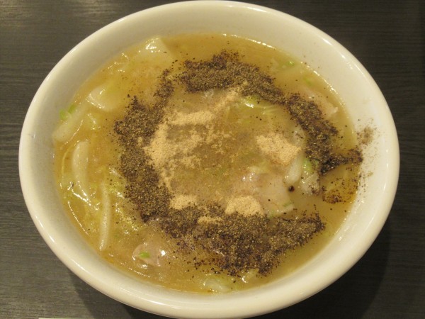 「胡椒湯麺(1,050円)」@萬福飯店 新丸子店の写真