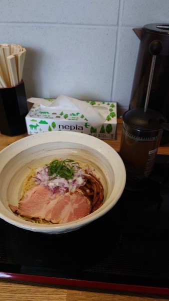 「FP（フレンチプレス）煮干しそば」@境逸品 鶏そば 山田屋の写真